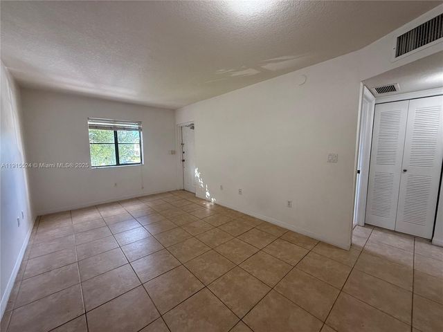 22901 SW 88th Pl 205, Cutler Bay, FL 33190