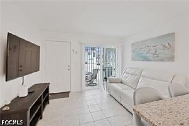 131 Eucalyptus CT, Fort Myers Beach, FL 33931