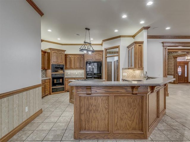 490 Daniel Lee Drive, Choctaw, OK 73020