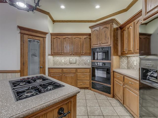 490 Daniel Lee Drive, Choctaw, OK 73020