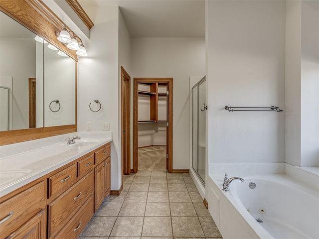 490 Daniel Lee Drive, Choctaw, OK 73020