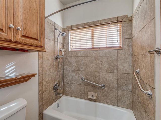 490 Daniel Lee Drive, Choctaw, OK 73020