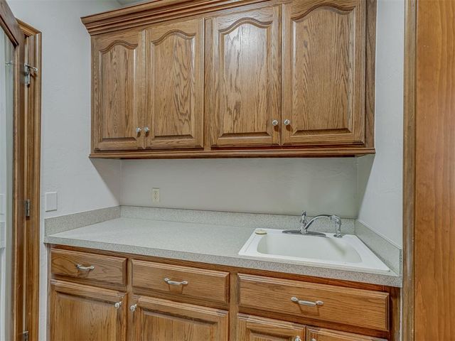 490 Daniel Lee Drive, Choctaw, OK 73020