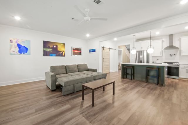 1001 E Cross Street B, Pensacola, FL 32503