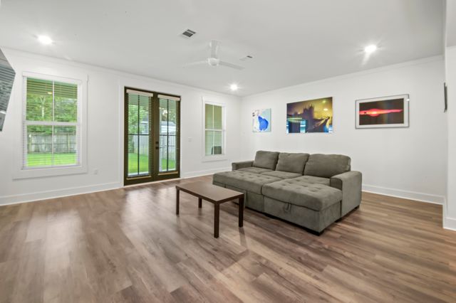 1001 E Cross Street B, Pensacola, FL 32503