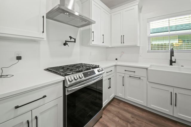 1001 E Cross Street B, Pensacola, FL 32503