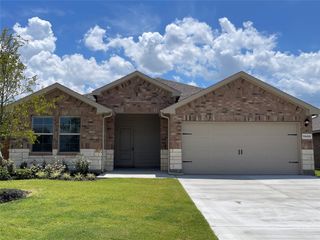 1605 Marsh Street, Cleburne, TX 76033