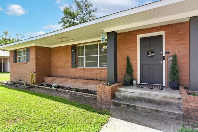 206 Lafayette Blvd, Gladewater, TX 75647