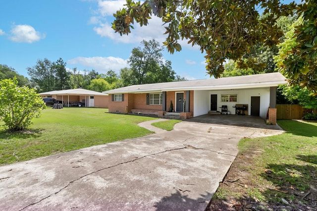 206 Lafayette Blvd, Gladewater, TX 75647
