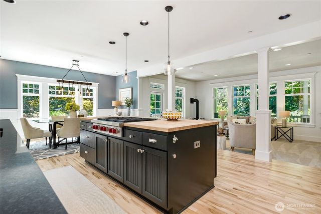 1406 218th Avenue NE, Sammamish, WA 98074