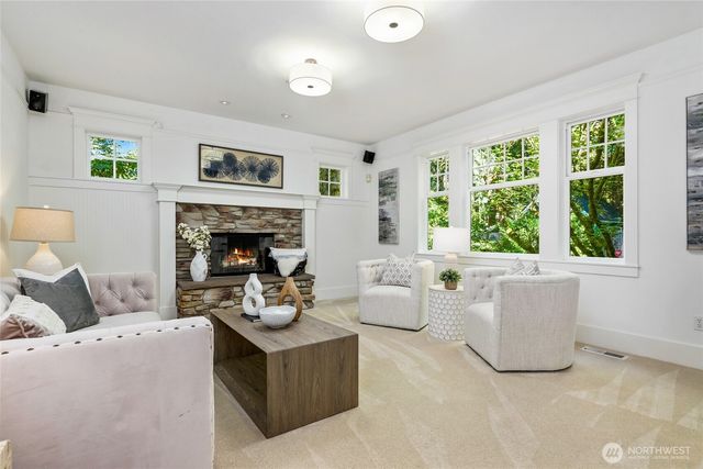 1406 218th Avenue NE, Sammamish, WA 98074