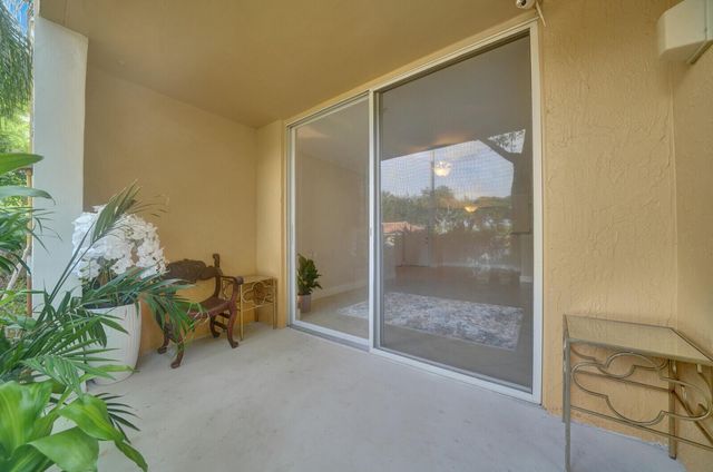 110 Yacht Club Way 105, Hypoluxo, FL 33462