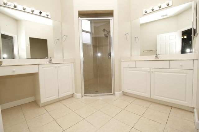 523 Gardendale Circle SE, Palm Bay, FL 32909