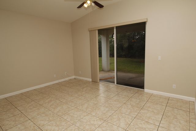 523 Gardendale Circle SE, Palm Bay, FL 32909