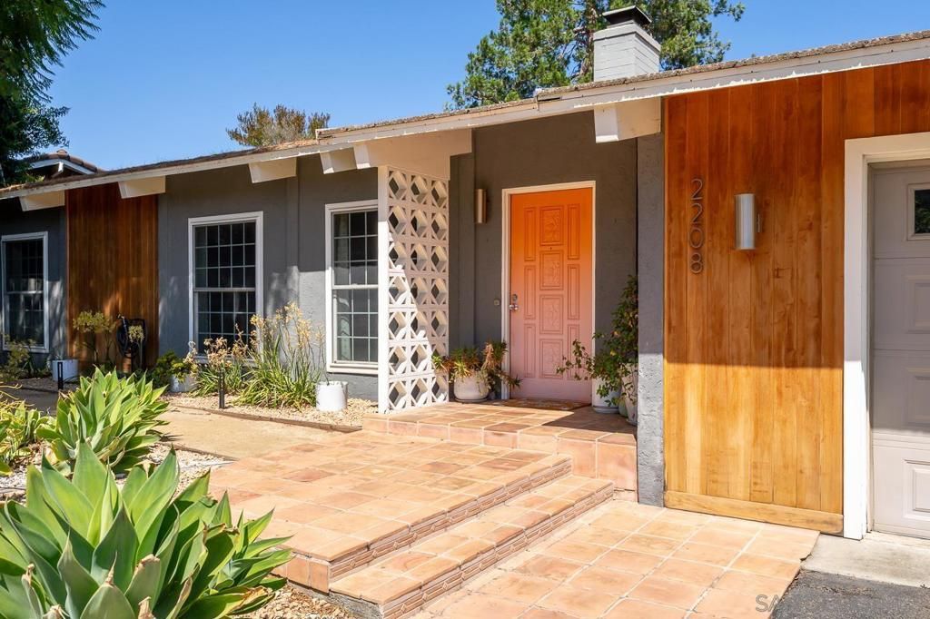 2208 Sunset Drive, Escondido, CA 92025 — photo 5