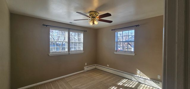 1055 Kenmore Avenue, Aurora, IL 60505