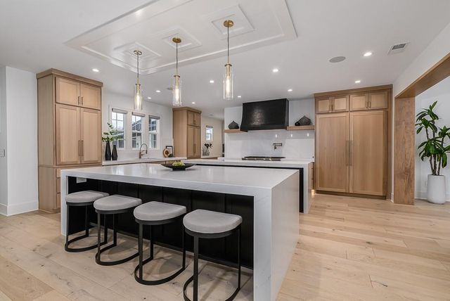 23054 Mclouth Road, Tonganoxie, KS 66086