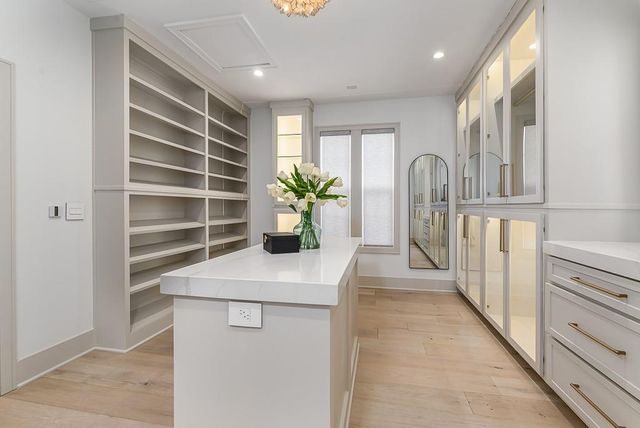 23054 Mclouth Road, Tonganoxie, KS 66086