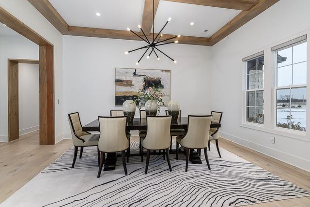 23054 Mclouth Road, Tonganoxie, KS 66086