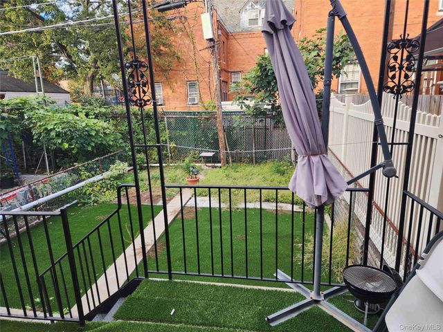 7704 85th Street, Glendale, NY 11385