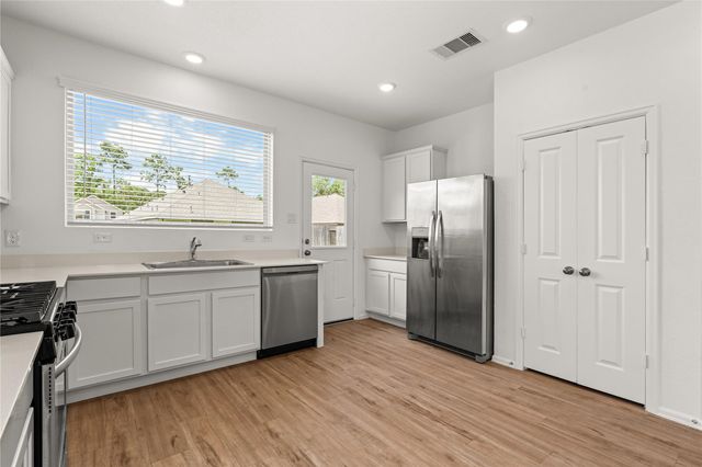 1938 Foxtail Creek Ct, Crosby, TX 77532