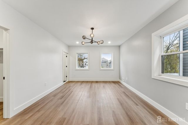 84 Hollywood Avenue 1, East Orange, NJ 07018