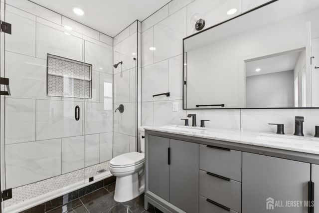 84 Hollywood Avenue 1, East Orange, NJ 07018