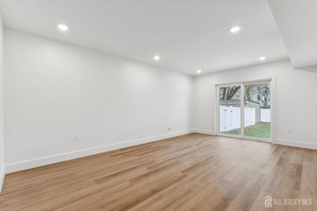 84 Hollywood Avenue 1, East Orange, NJ 07018