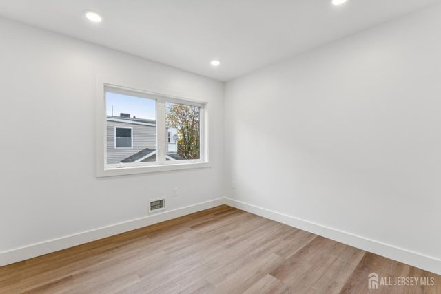 84 Hollywood Avenue 1, East Orange, NJ 07018