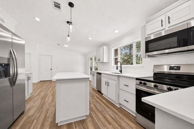 24500 Country Oaks Boulevard, Montgomery, TX 77316