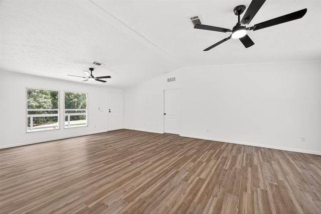 24500 Country Oaks Boulevard, Montgomery, TX 77316