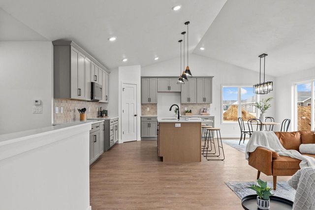 W5621 TONYS WAY, Appleton, WI 54915