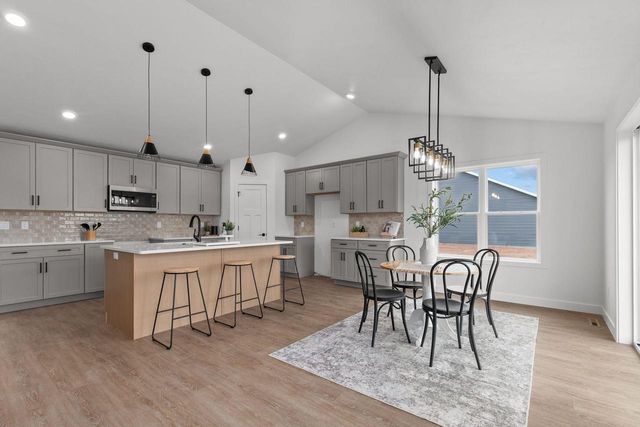 W5621 TONYS WAY, Appleton, WI 54915