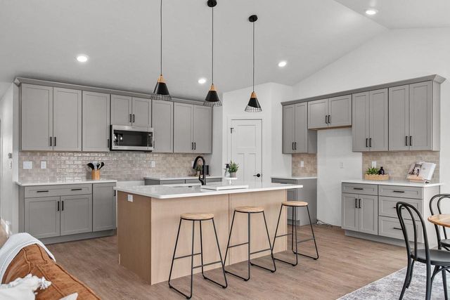 W5621 TONYS WAY, Appleton, WI 54915