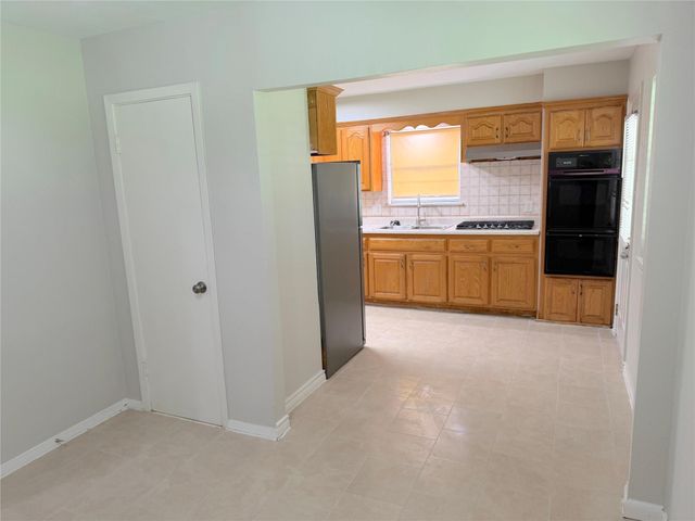 534 Glenvale Drive, Houston, TX 77060