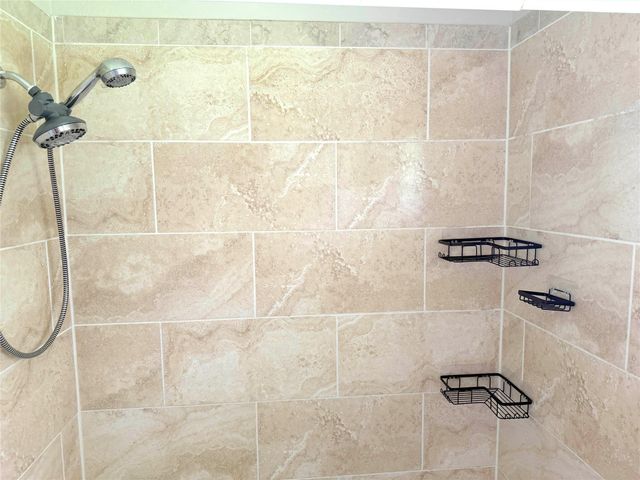 534 Glenvale Drive, Houston, TX 77060