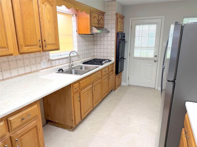 534 Glenvale Drive, Houston, TX 77060