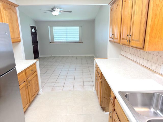 534 Glenvale Drive, Houston, TX 77060