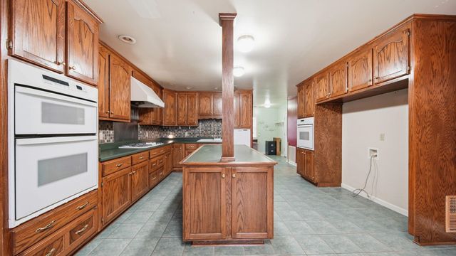 358 PHILLIPS RD, Brighton, TN 38011