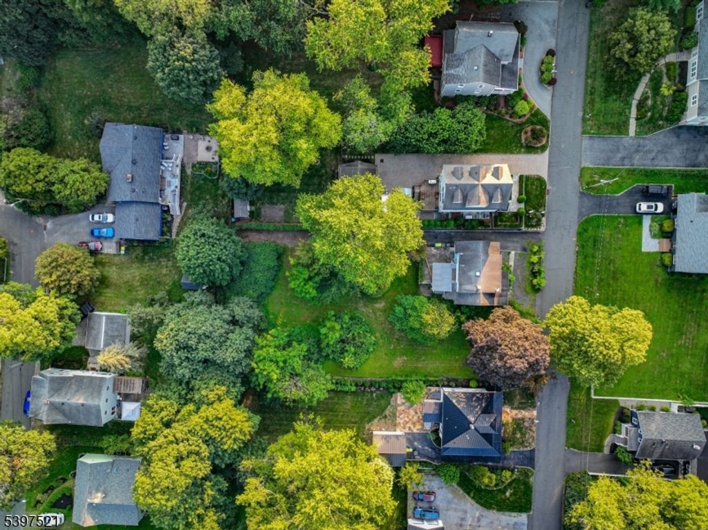 22 Dayton St, Bernards Twp., NJ 07920