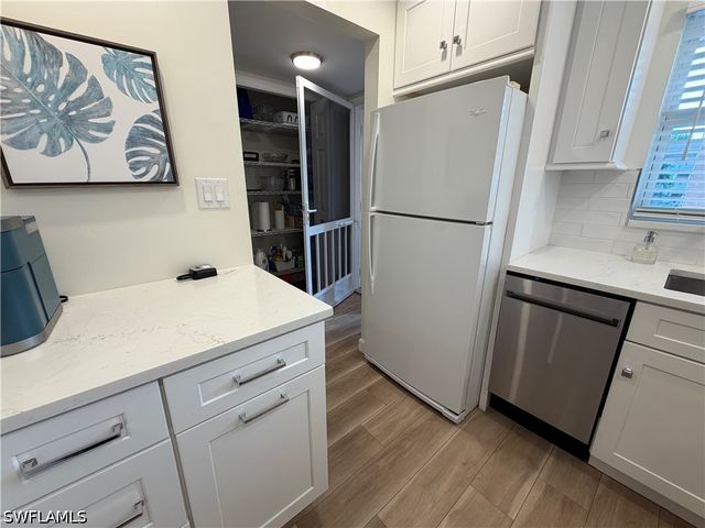 180 Turtle Lake CT 206, Naples, FL 34105
