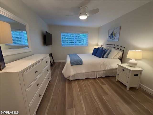 180 Turtle Lake CT 206, Naples, FL 34105