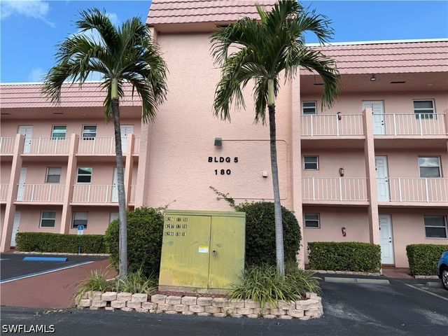 180 Turtle Lake CT 206, Naples, FL 34105