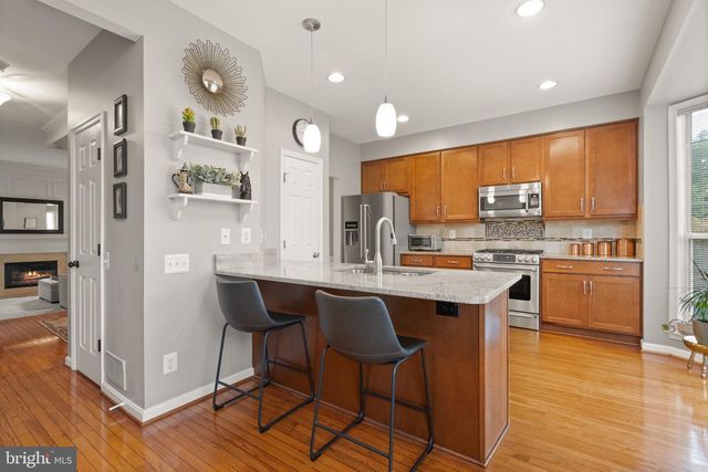 47697 SANDBANK SQ, Sterling, VA 20165
