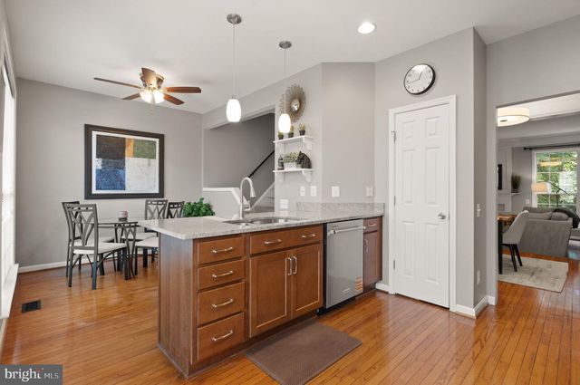 47697 SANDBANK SQ, Sterling, VA 20165