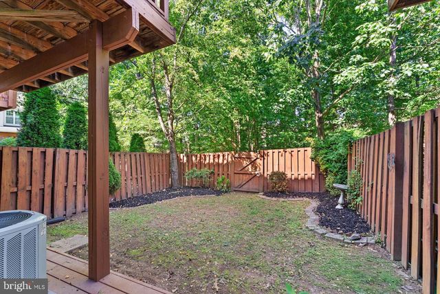 47697 SANDBANK SQ, Sterling, VA 20165