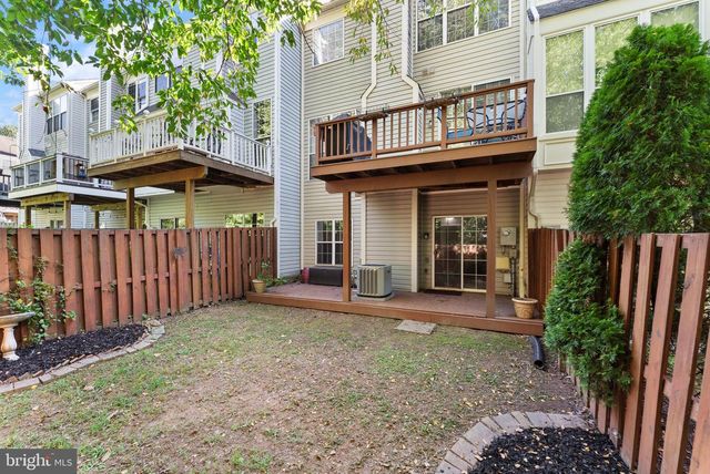 47697 SANDBANK SQ, Sterling, VA 20165