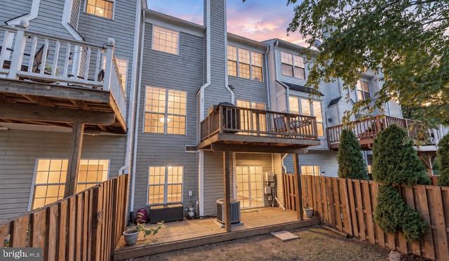 47697 SANDBANK SQ, Sterling, VA 20165