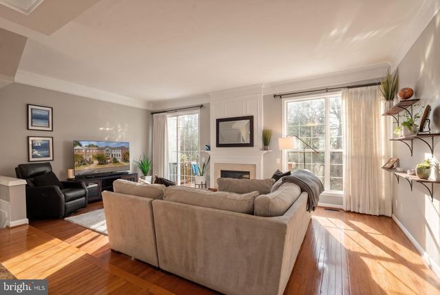 47697 SANDBANK SQ, Sterling, VA 20165