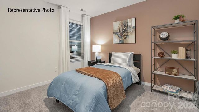 635 13th Avenue Drive NE, Hickory, NC 28601